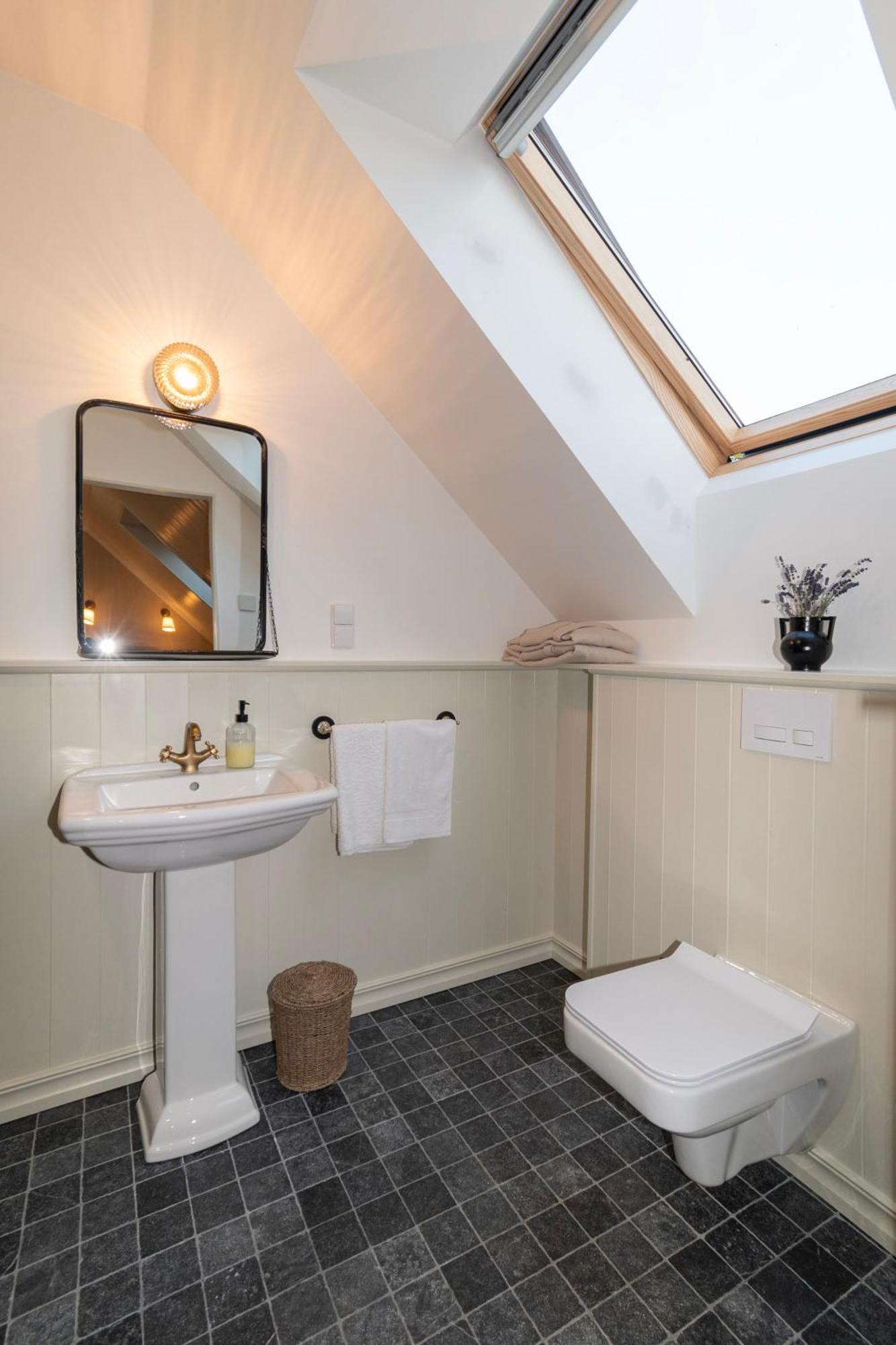 Hotel Loo Kodu&Koeoek Muraste Habitación foto